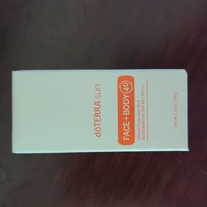 DoTerra Sun FACE Mineral Sunscreen + Daily Moisturizer SPF 28 NEW Sealed